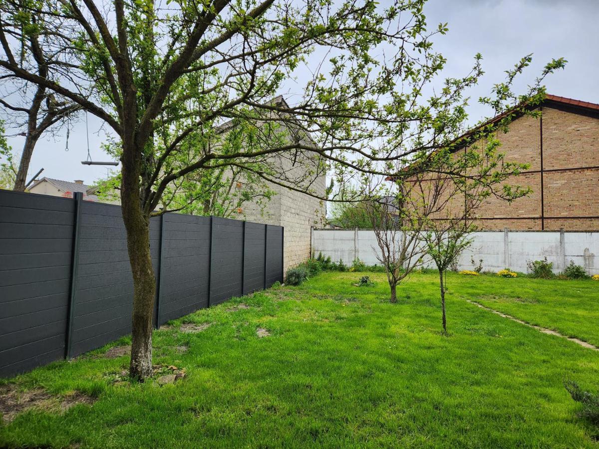Studio, Pas De Collocation Possible Warmeriville Exterior foto